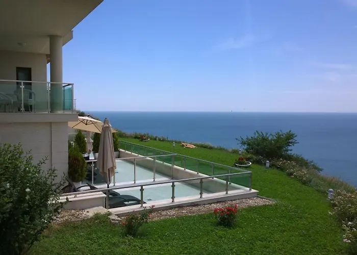 Calithea Complex