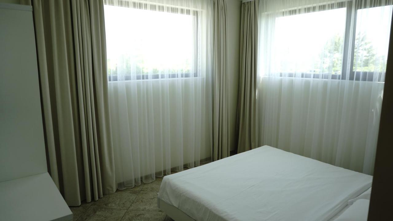 Calithea Complex